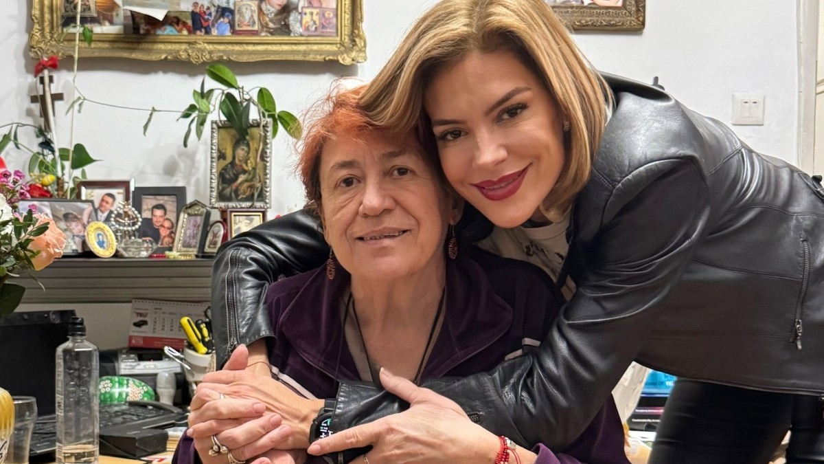 Roxana Ciuhulescu si mama ei