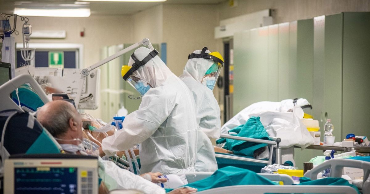 Bolile cardiace, un factor de risc mai mare în COVID decât cele pulmonare