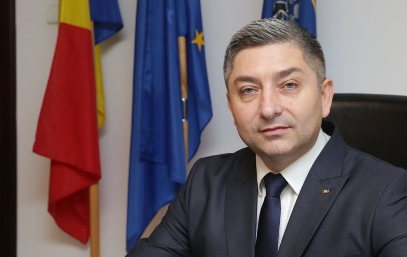 Alin Tișe, președintele CJ Cluj, și-a cerut singur demisia, dar nu și-o dă: "Mă huidui în piață, dar mă și aplaud"