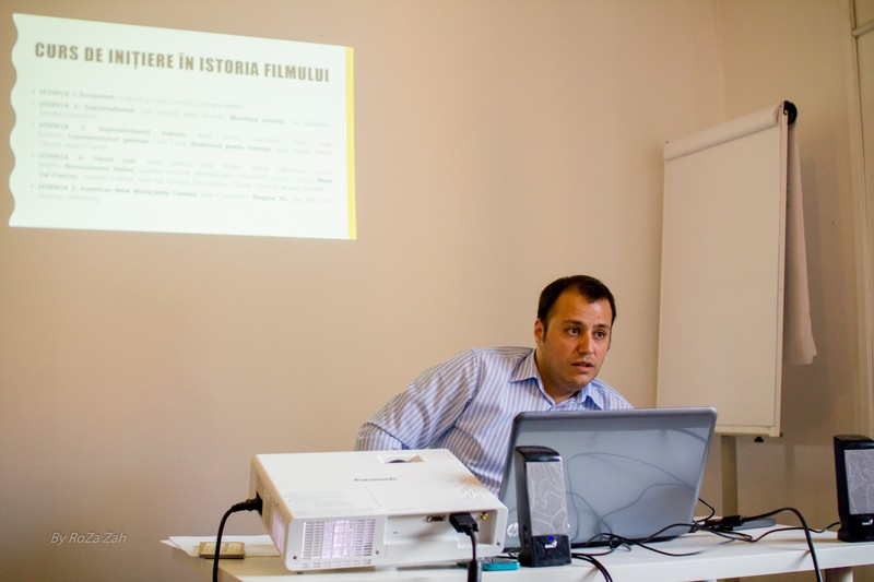 Vlad Trandafir, lectorul atelierului / Foto: Fundația Calea Victoriei