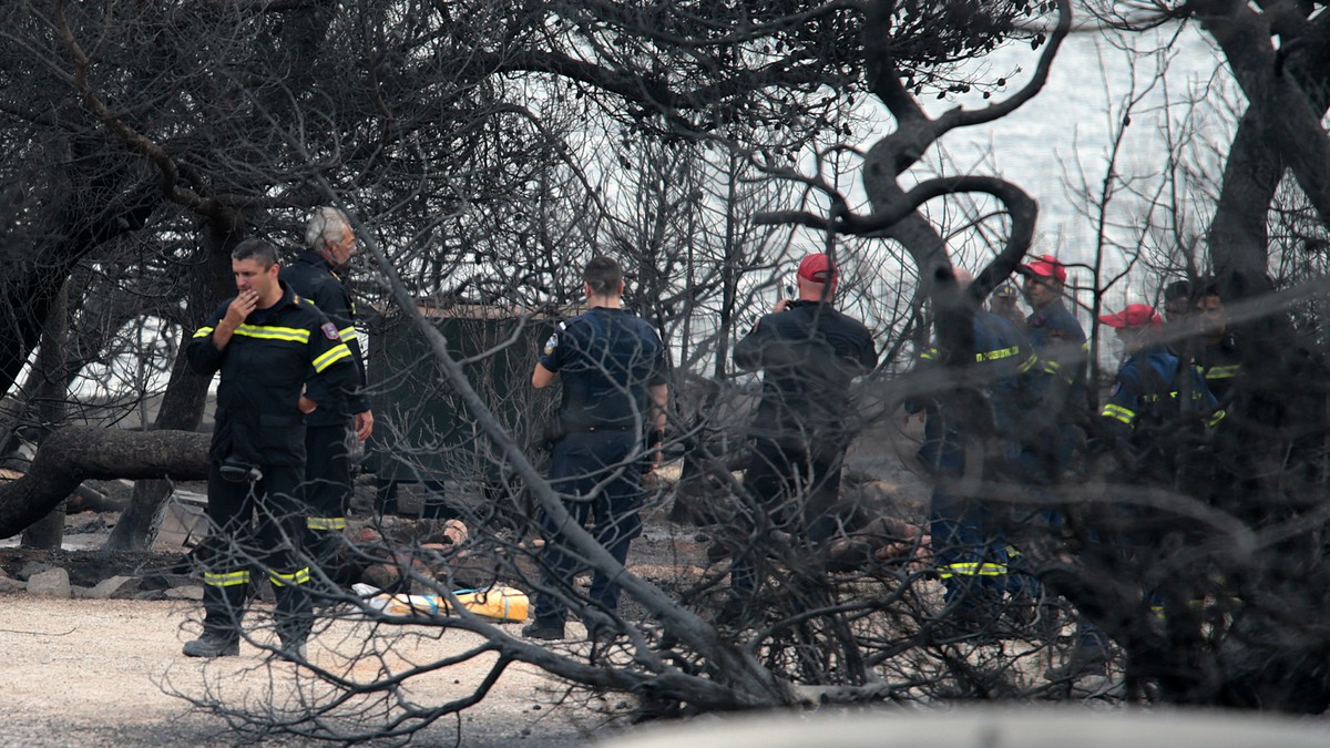 Rudele victimelor incendiului din Grecia au dat în judecată statul elen