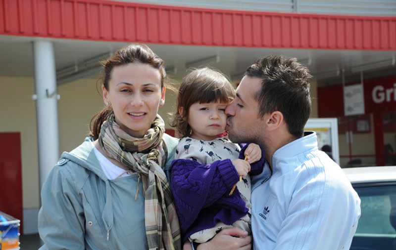 DRAMA LUI SÂNMĂRTEAN, eroul zilei la națională: își crește singur fetița!