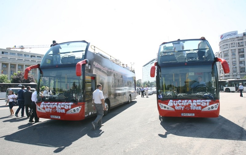 Autobuzele turistice supraetajate, din mai, din nou pe traseu