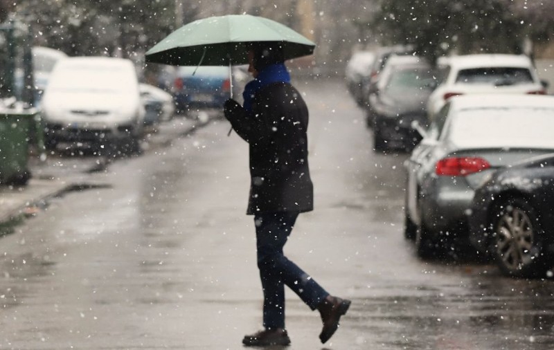 Trei zile cu ninsoare în București și temperaturi de până la -13 grade. ANM anunță ger, polei și strat de zăpadă de 15 cm în Capitală