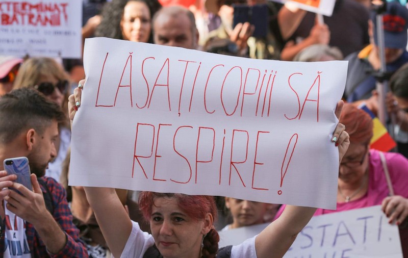 Ludovic Orban, despre protestul împotriva măștilor în școli: Unii parcă nu îşi iubesc copiii