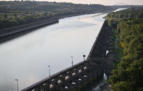 Lucrările hidrotehnice pentru asigurarea resurselor de apă brută necesare funcționării Centralei Nuclearoelectrice de la Cernavodă au costat statul 12,1 milioane de lei. Sursă foto Profimedia Images