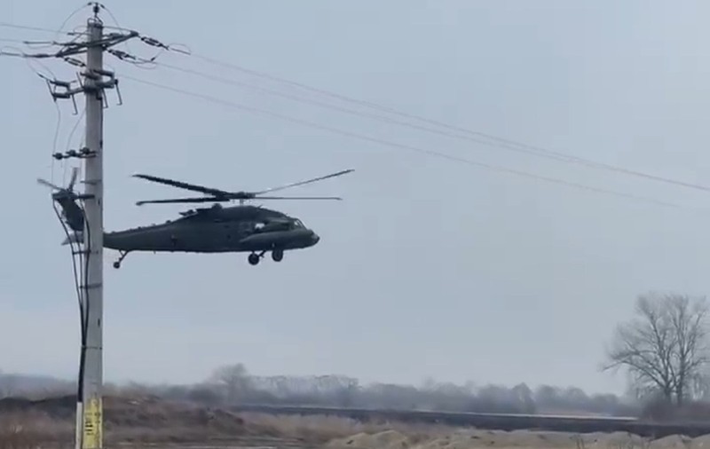 VIDEO. Elicopter al armatei americane, filmat la granița României cu Ucraina. Ce misiune au militarii NATO în zonă