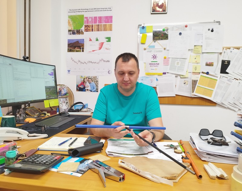Cum au stabilit cercetătorii din Suceava care e cea mai veche biserică de lemn din țară, cu aparatură care se mai găsește doar la alte două laboratoare europene