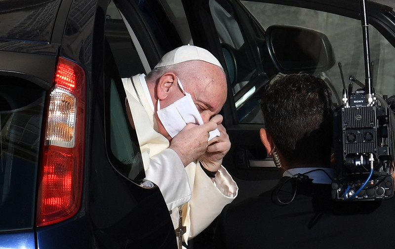 Papa Francisc: „Cei care sunt împotriva măştilor nu ar manifesta niciodată împotriva morţii lui George Floyd”