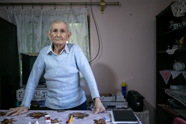 Gheorghe Drăguț la el în cameră