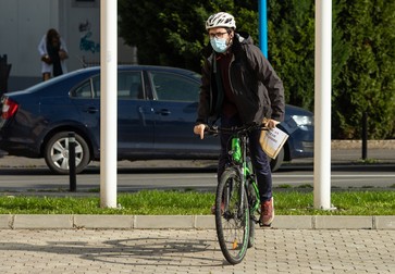 Unul dintre consilierii USR-PLUS a plecat cu bicicleta după festivitate
