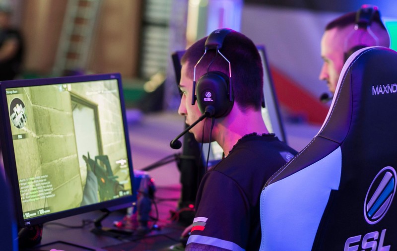 Pasionaţii jocurilor pe calculator îşi dau întâlnire la Bucharest Gaming Week! Se luptă pentru premii de 50.000 de euro
