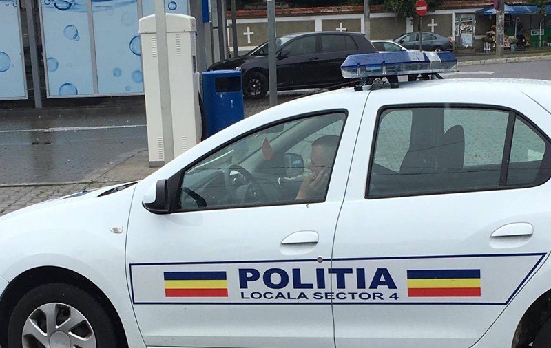 UPDATE / Un tânăr din Timișoara, bolnav psihic, a amenințat că se taie cu cuțitul