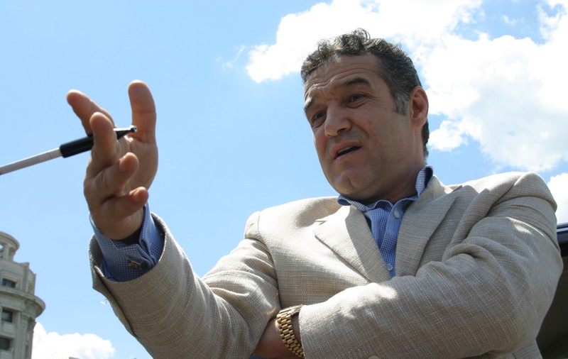 BOMBĂ / Pierdere grea suferită de Gigi Becali! Ajunge în sapă de lemn? 