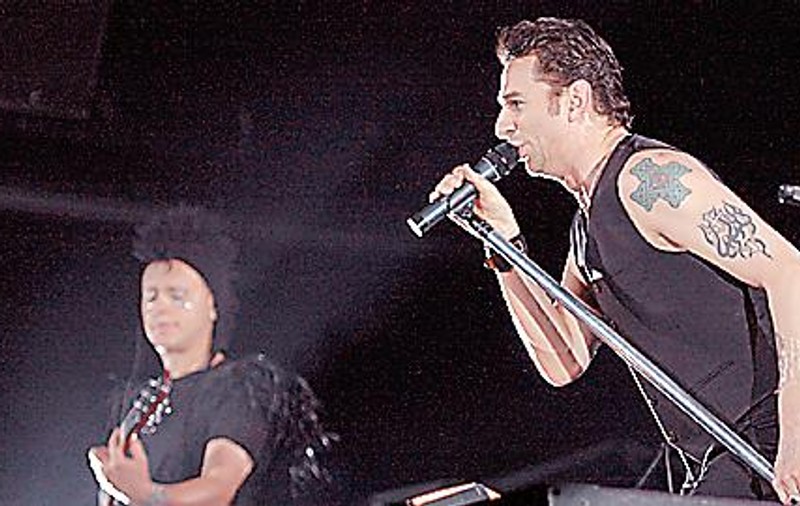 Biletele la Depeche Mode, între 100 şi 360 lei