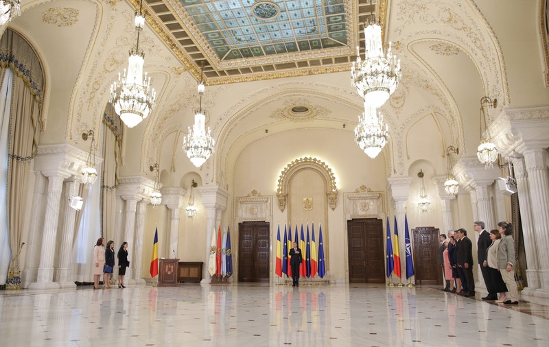 VIDEO | Miniștrii Justiției, Fondurilor Europene și pentru Românii de Pretutindeni au depus jurământul la Cotroceni. Ceremonia a durat șase minute