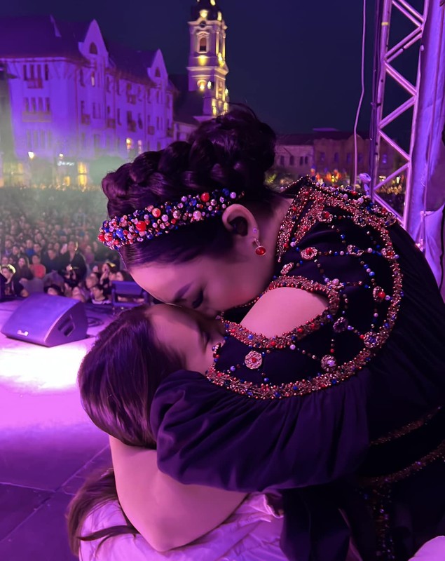 Gestul care o emoționează în fiecare zi pe Andra. Ce face Eva Măruță, fiica ei: „Momentul de seară, când o văd înainte de culcare”
