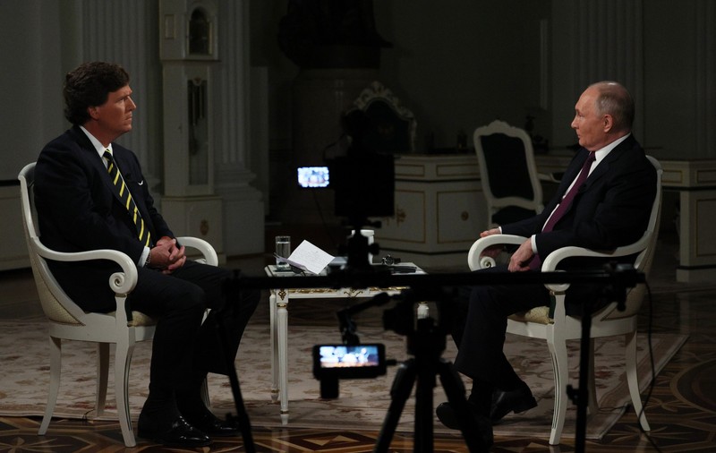 Vladimir Putin, în interviul pentru Tucker Carlson: „SUA n-ar trebui să mai furnizeze arme Ucrainei, totul se va sfârși în câteva săptămâni. N-aveți nimic mai bun de făcut?”