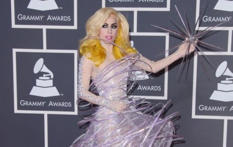 Lady GaGa şi-a făcut un tatuaj dedicat fanilor ei