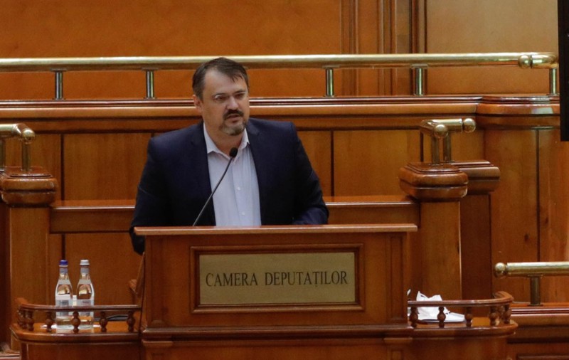 Cristian Ghinea, la moţiunea de cenzură împotriva sa: „Am citit textul moţiunii, este un banc prost”