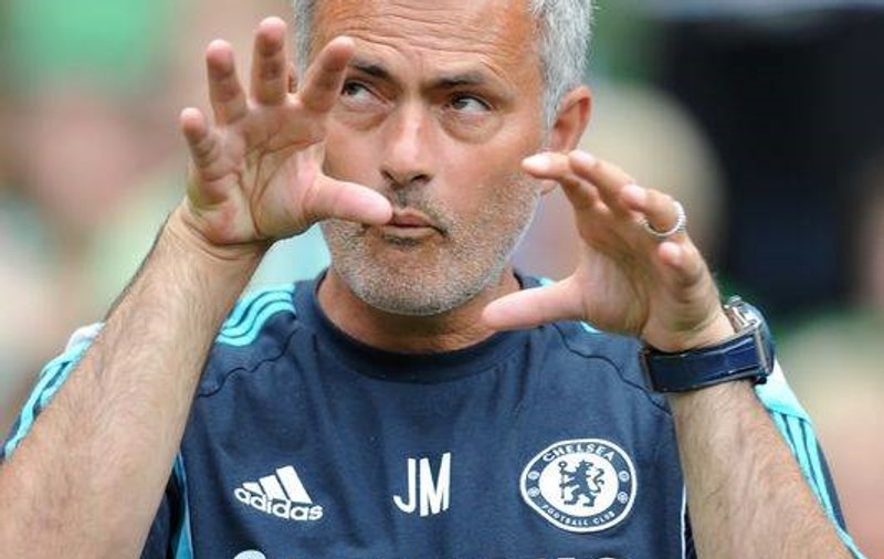 Jose Mourinho, gest ȘOCANT! Ce îi face unui copil, în plină stradă | VIDEO
