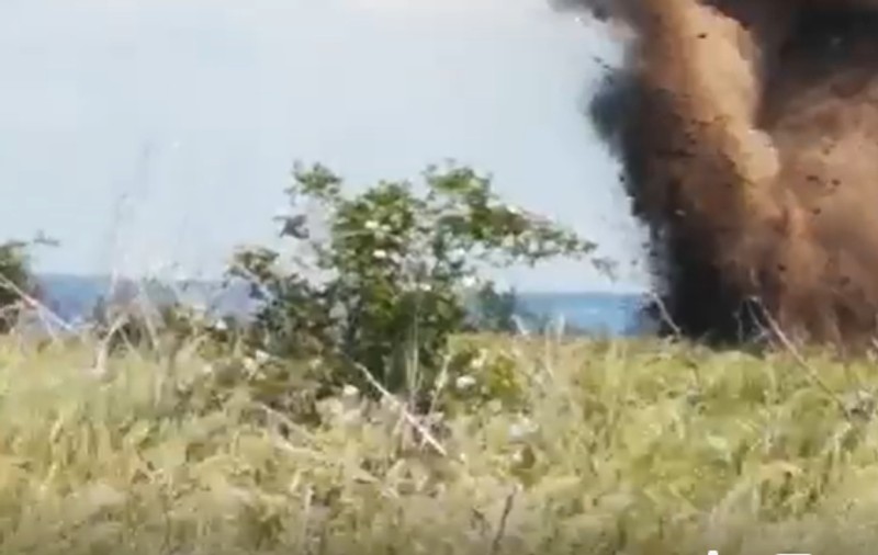 VIDEO|Muniție din al Doilea Război Mondial, distrusă de pompierii și pirotehniștii din Argeș