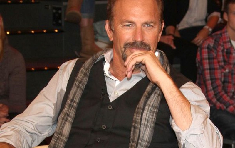 Kevin Costner: "Crăciunul îi obligă pe oameni să fie împreună, atunci când sunt dezbinaţi"