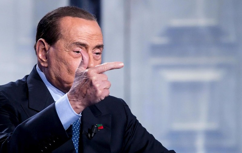 Silvio Berlusconi a fost internat de urgență pentru o colică renală acută