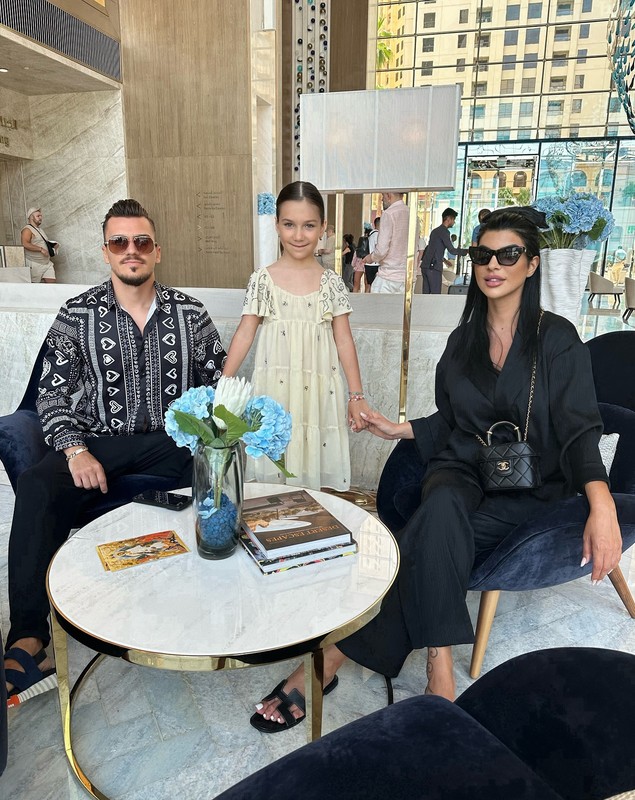 Andreea Tonciu nu e de acord ca fiica ei să se angajeze atunci când va crește: „Tăticul ei i-a promis că la 18 ani o să fie cu de toate”