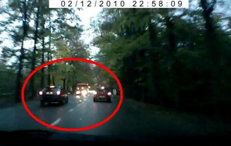 Ce a vrut să facă ŞOFERUL ĂSTA? Uite cum şi-a găsit MOARTEA tânărul care a reacţionat ca un ÎNCEPĂTOR într-o DEPĂŞIRE! | VIDEO ŞOCANT