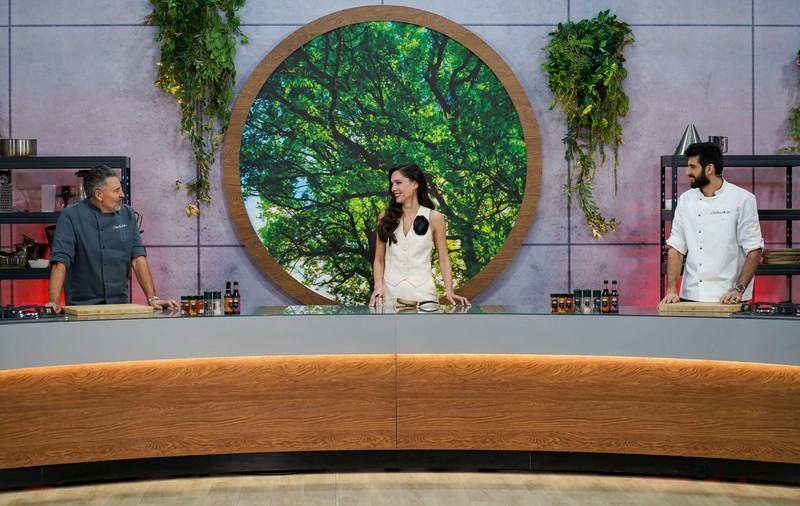 „Chefi la cuțite”, 27 martie. Românul care a gătit în echipa celui mai bun chef din Asia vine diseară la preselecții
