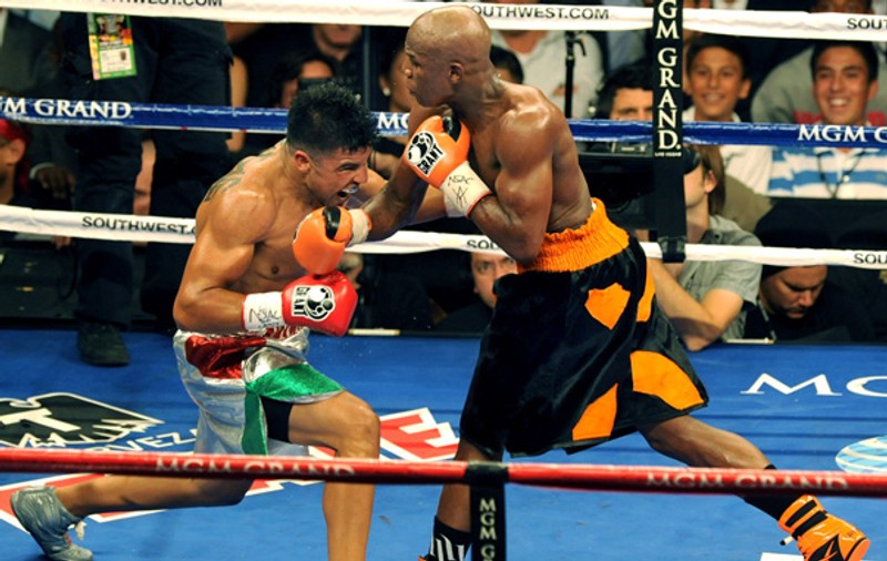 Video | Mircea Badea îl apără pe Mayweather jr: "Este legal suta la suta acoperit"