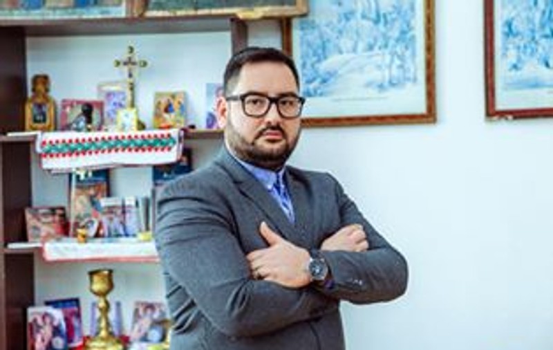 Primarul din Stejari s-a dat singur în judecată pentru a primi un spor încasat ilegal