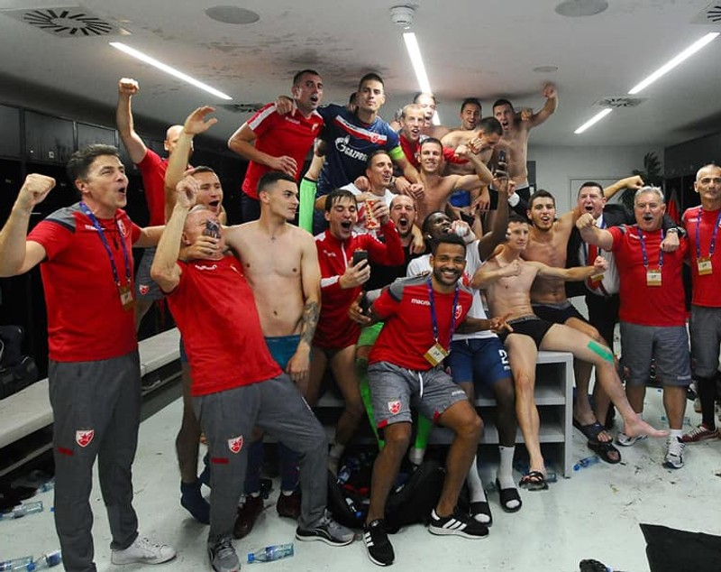 Novak Djokovici a cântat și a țopăit de bucurie, după ce Steaua Roșie Belgrad s-a calificat în grupele Ligii Campionilor / VIDEO