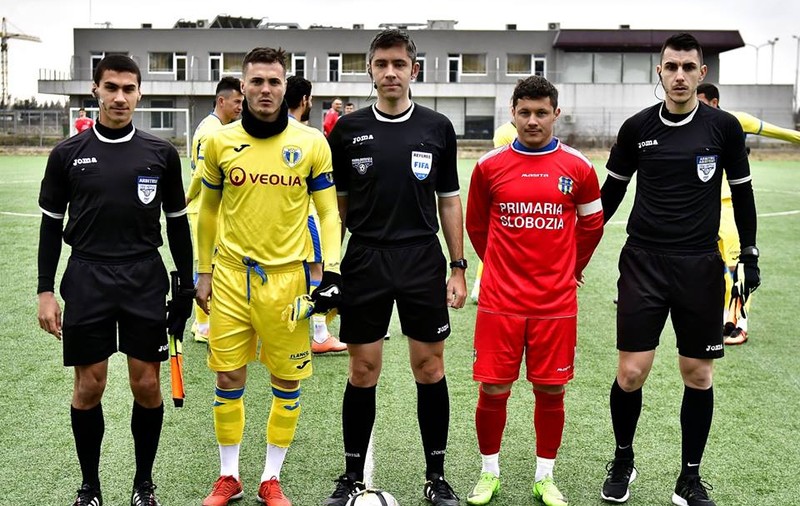 Radu Petrescu a revenit în arbitraj după operația pe creier! Ce meci a fluierat azi bucureșteanul și câte penalty-uri a acordat