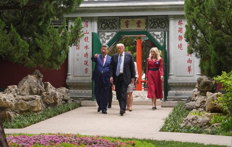 Donald Trump a fost primit de Xi Jinping la Zhongnanhai, locul unde puțini lideri străini ajung. Ce se ascunde în sediul păzit al conducerii Chinei