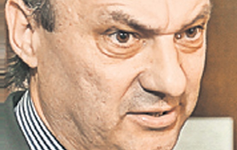 Dramă în spatele gratiilor: Ioan Avram Mureşan este distrus de când a aflat de moartea fiului său