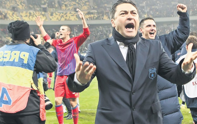Criticat de oamenii de fotbal, Ilie Stan, antrenorul Stelei, e apărat de Victor Piţurcă | EXCLUSIV
