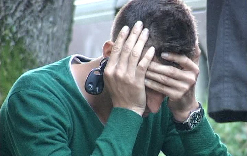 Și-a decapitat tatăl pentru că nu a vrut să îi dea banii câștigați din vânzarea unui teren | FOTO