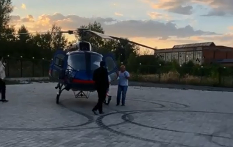Șeful CJ Caraș-Severin, pe post de pilot la o nuntă, la Reșița: „Direct el, Dunca Romeo, multimilionarul, ne plimbă cu elicopterul!”