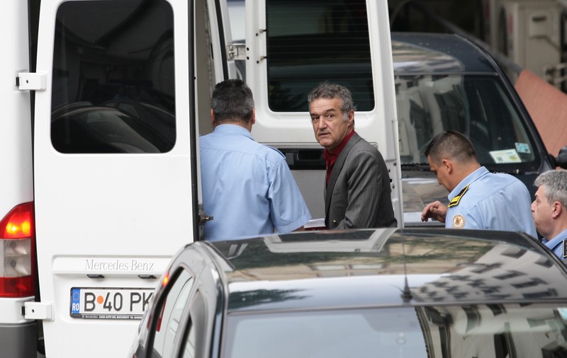PRIVILEGIILE de care beneficiază Gigi în puşcărie: "NU E VALABIL şi pentru el"
