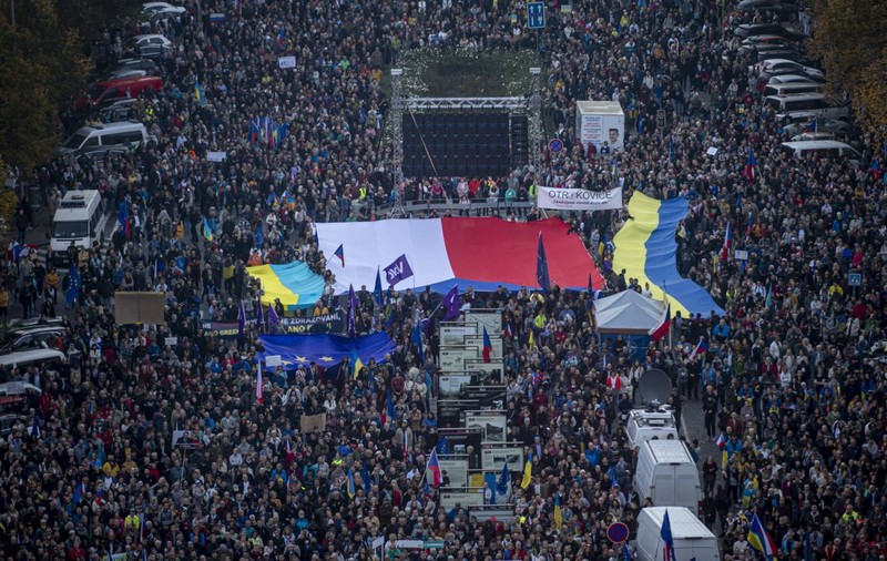 Protest uriaș la Praga, împotriva mișcărilor proruse. Cehii au primit un mesaj special din partea Olenei Zelenska