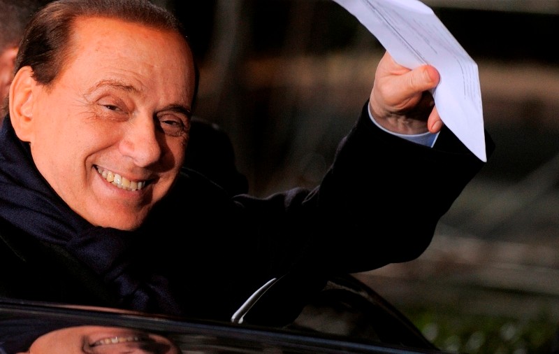 Berlusconi: ”Sunt mai palid ca Barack Obama”