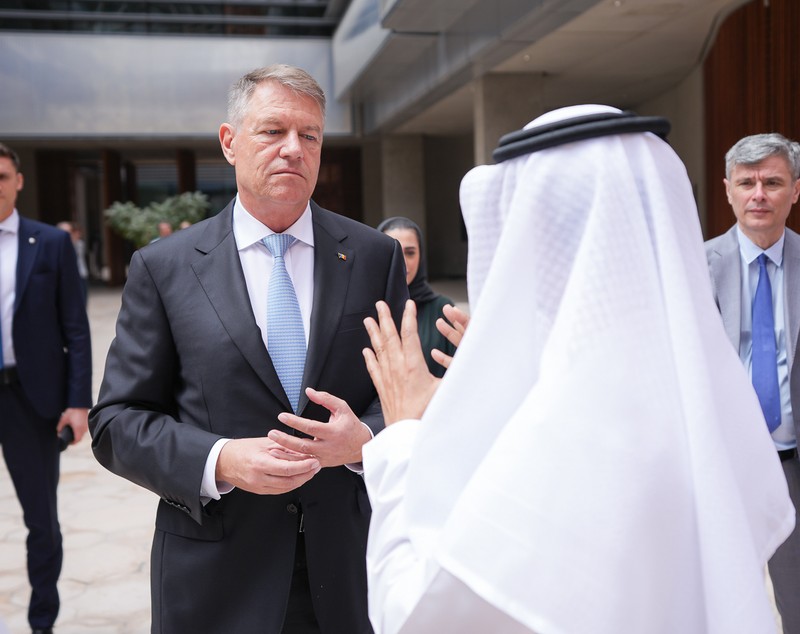 Klaus Iohannis, vizită la Masdar City, „cel mai verde oraș”, în care s-au investit 20 de miliarde de dolari