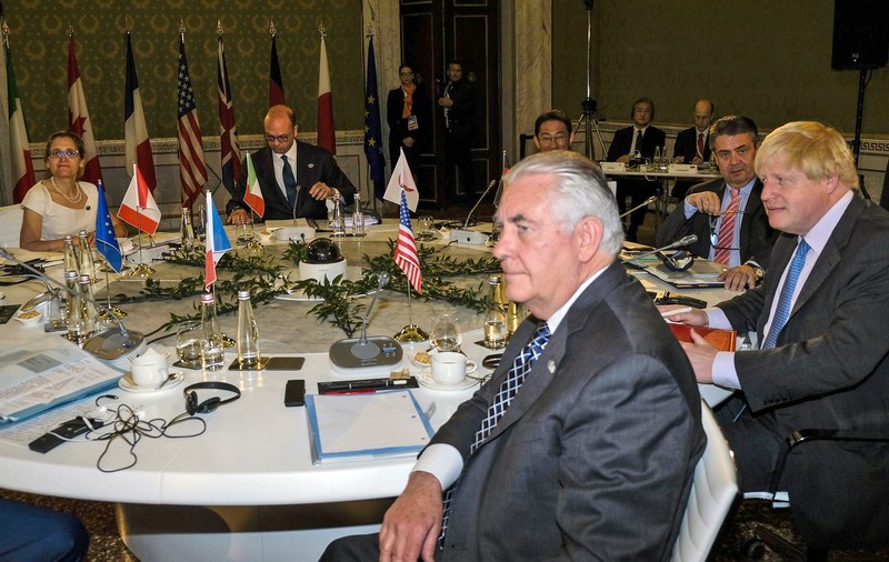 Criza din Siria, dezbătută intens la reuniunea G7 | Ideea de a sancționa Rusia în urma atacului chimic din Siria, respinsă