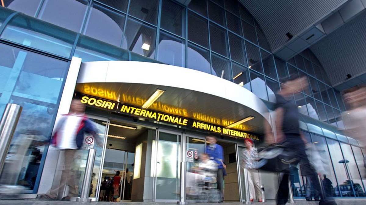 VIDEO Primele măsuri luate la aeroportul Otopeni. Ce vor trebui să facă pasagerii care se întorc din Italia, din zonele cu focar de coronavirus