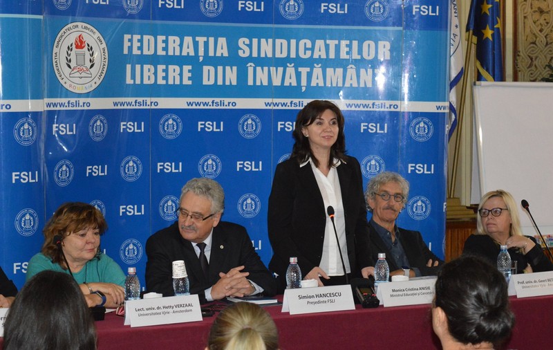 Sindicatele din educaţie, mesaj către Guvern: "Să taie pensiile speciale. Şomajul tehnic în învăţământ pune în pericol siguranţa elevilor"