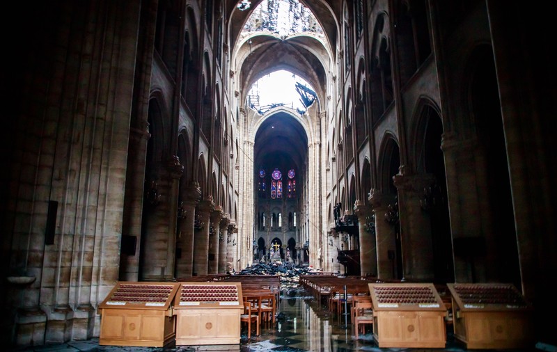 Catedrala Notre-Dame a fost la 30 de minute de prăbușirea completă. Cum a fost evitat dezastrul