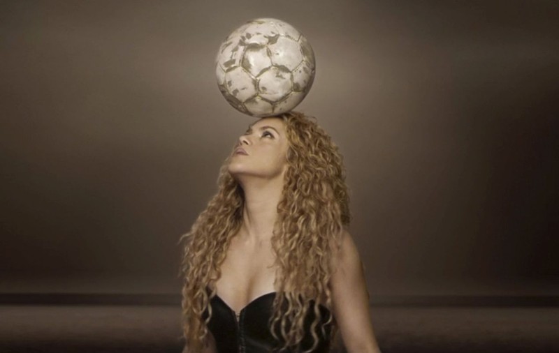 Iubitul şi fiul Shakirei, în cel mai nou videoclip al cântăreţei, dedicat Campionatului Mondial din Brazilia | VIDEO