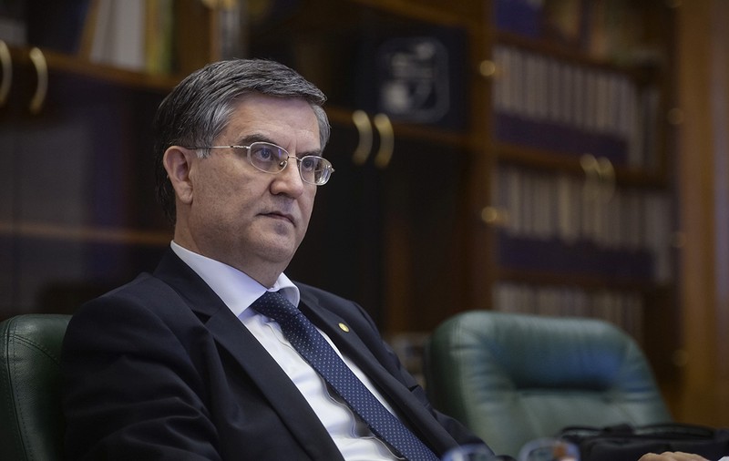 INTERVIU | Mircea Dumitru, fost ministru al educației și profesor de filosofie: „Știu oameni care au crezut în ideea de conspirație și au plătit cu viața”